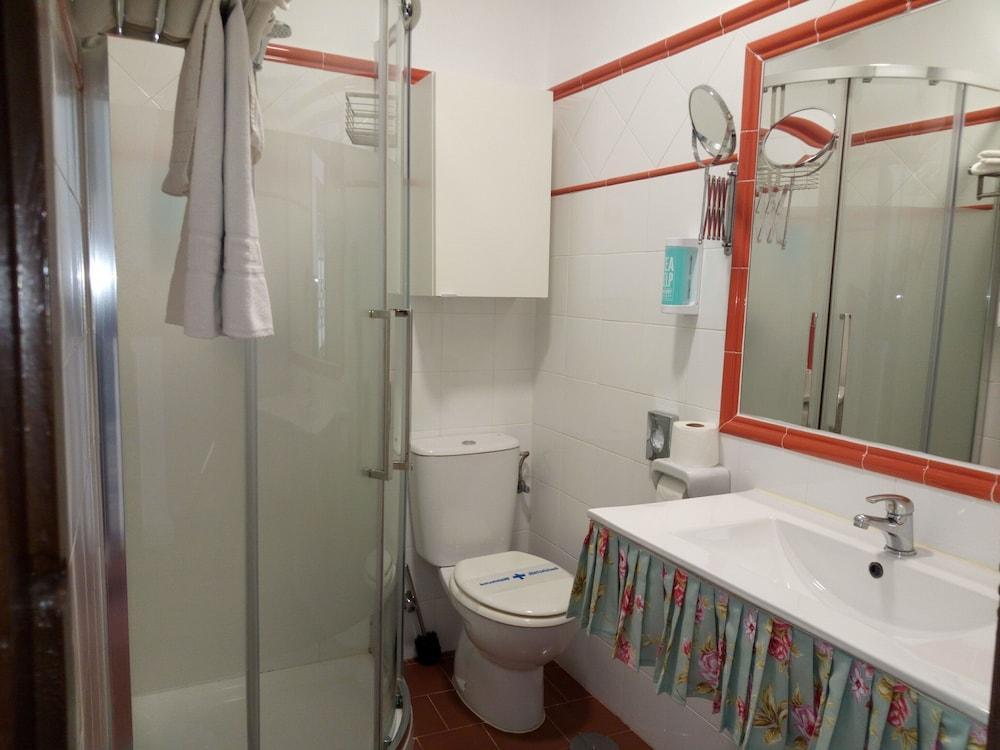 Hostal Gran Capitan Chipiona Exteriör bild