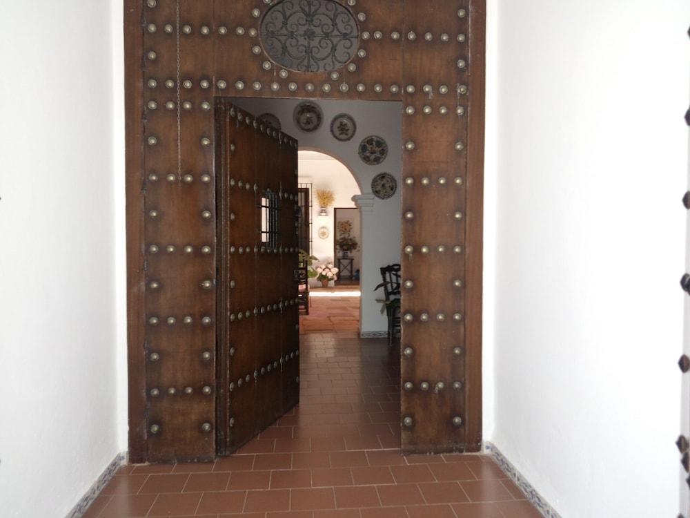 Hostal Gran Capitan Chipiona Exteriör bild