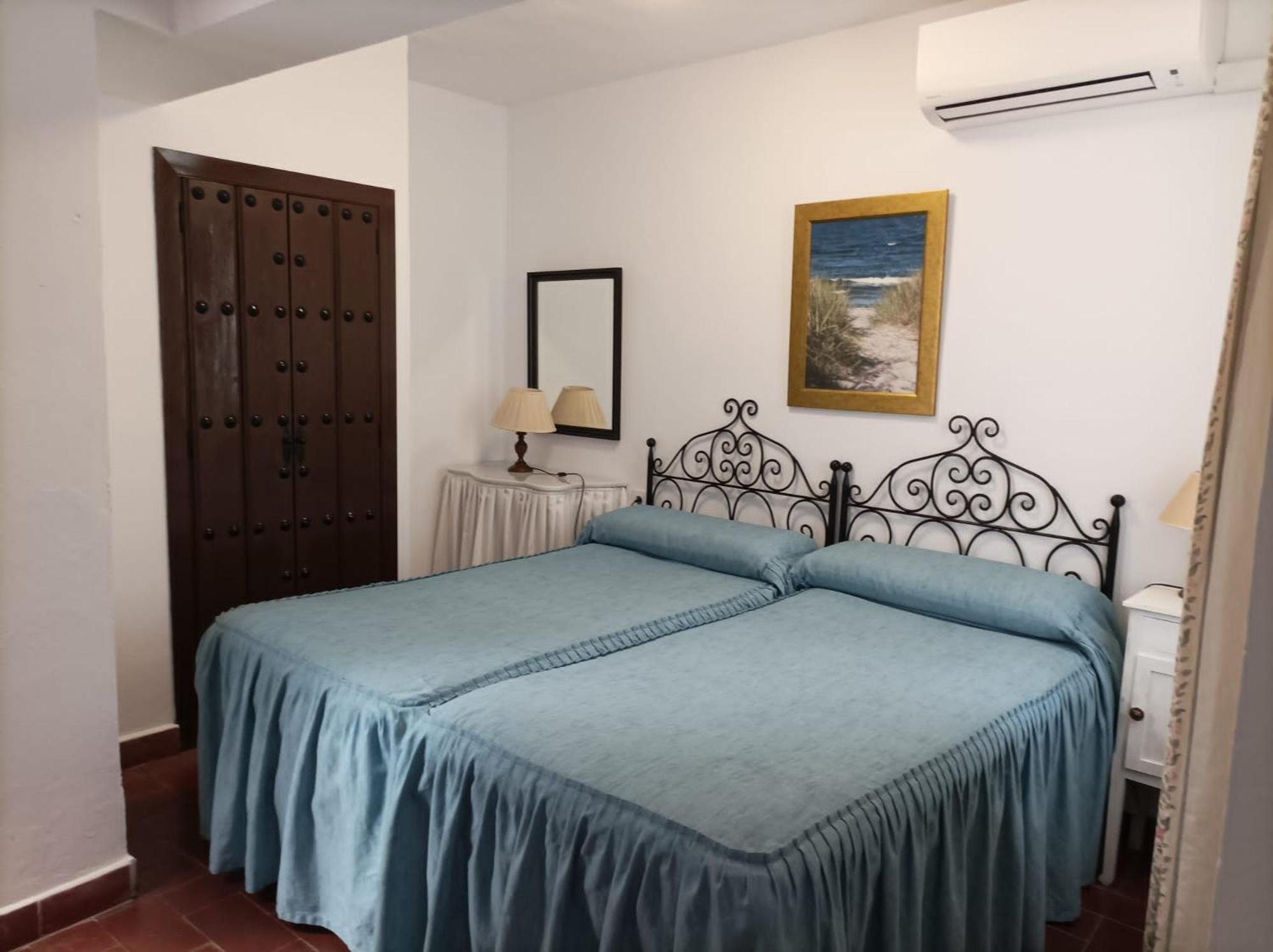 Hostal Gran Capitan Chipiona Exteriör bild