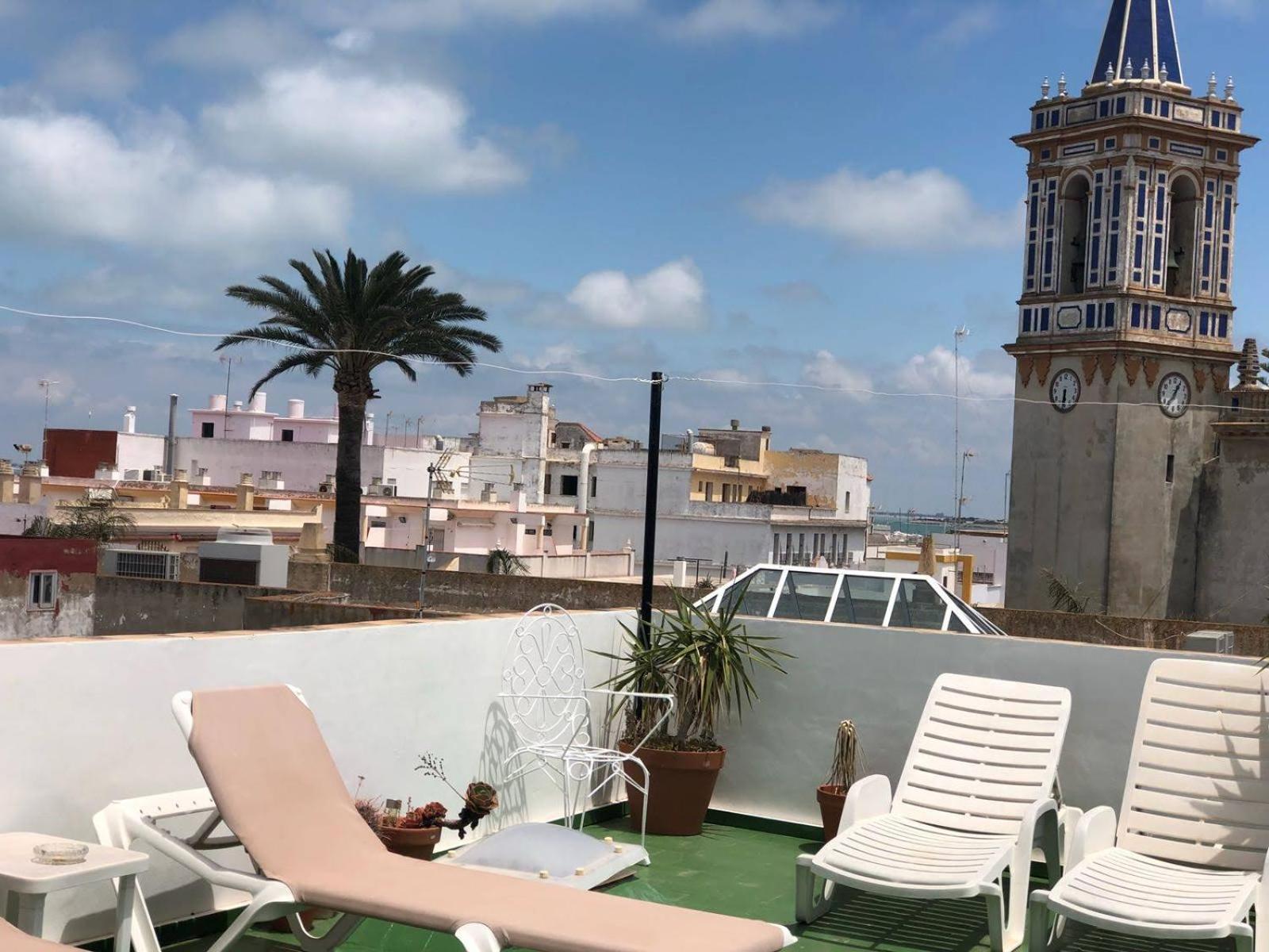 Hostal Gran Capitan Chipiona Exteriör bild