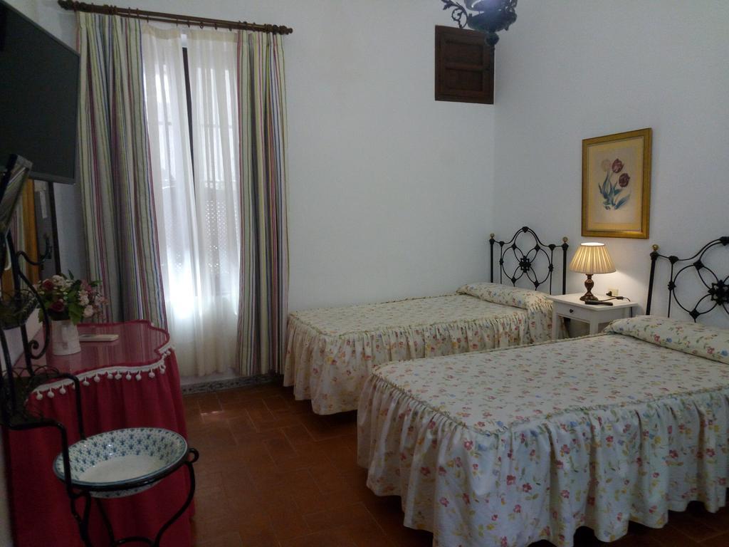 Hostal Gran Capitan Chipiona Exteriör bild
